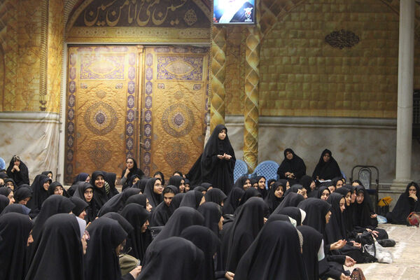 اعزام نخستین گروه از دختران دانش‌آموز ناحیه یک قم به اردوی راهیان نور