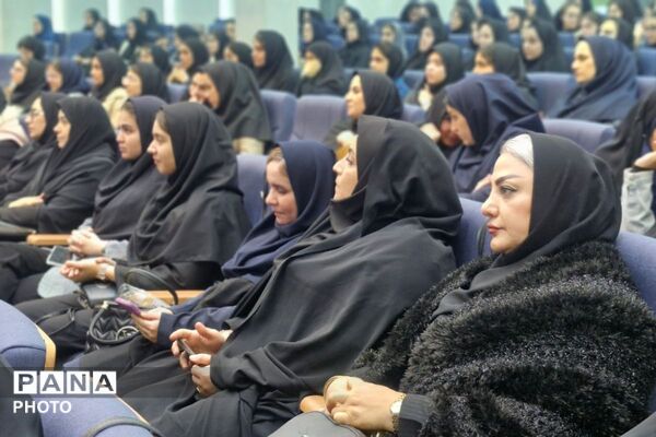 درخشش ستارگان ورامین در آیین تجلیل از نخبگان آموزشی