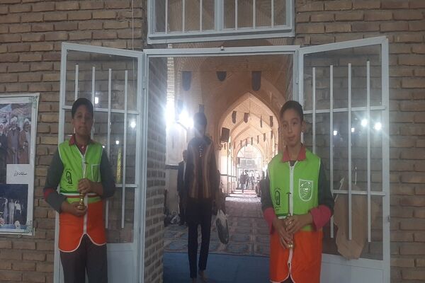 برپایی نماز جمعه و بزرگداشت روز معلم در  مسجد جامع نیشابور