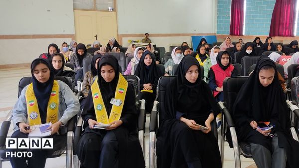 نشست خبری خبرنگاران پانا با معاونان آموزش و پرورش شهرستان کیار 