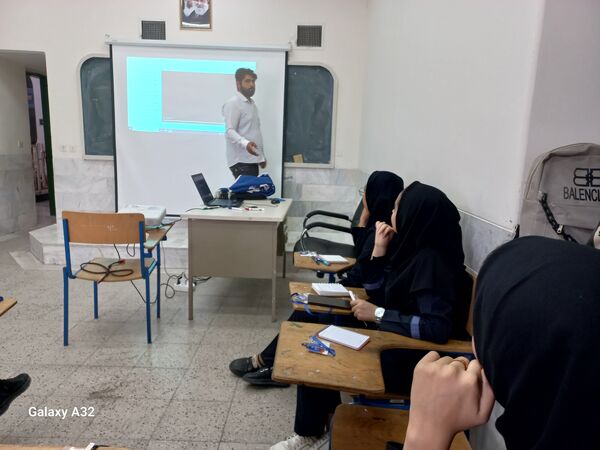 برگزاری اردوی آموزشی خبرنگار دانش‌آموزان منطقه افشار