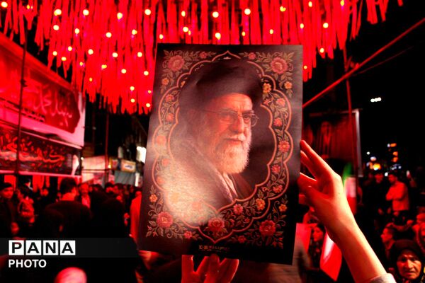 فریادِ تاریخ در تپشِ جمعیت