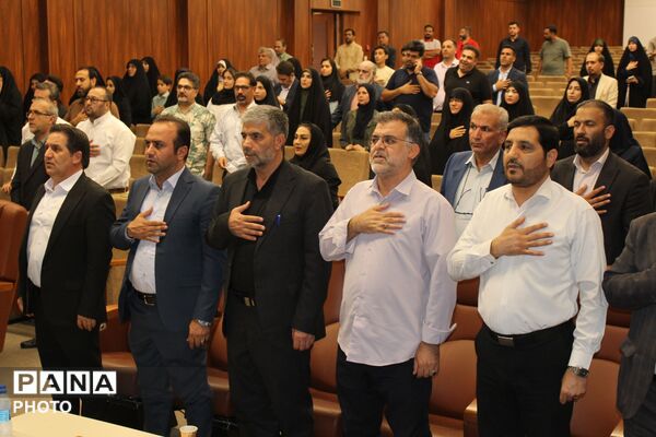 تجلیل از خبرنگاران و عکاسان نظرآباد در آیین گرامیداشت هفته خبرنگار 
