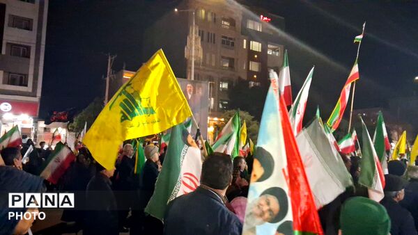 وحدت  رمز پیروزی مقابل دشمن 