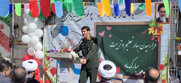 زنگ آغاز سال تحصیلی در سروستان نواخته شد
