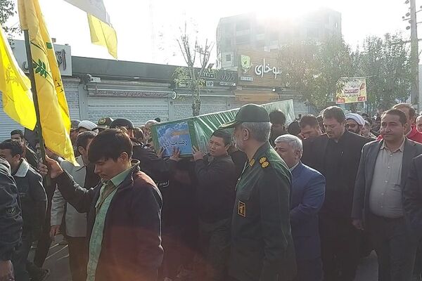 تشییع پیکر شهید مدافع حرم رضا مرادی در باقرشهر 