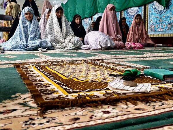 لحظات ناب اعتکاف دانش‌آموزی دختران در جاسک