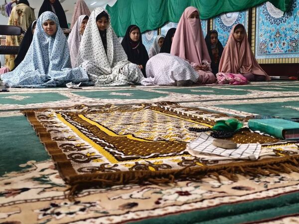 لحظات ناب اعتکاف دانش‌آموزی دختران در جاسک