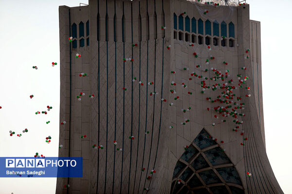 سخنرانی رئیس جمهوری در راهپیمایی ۲۲ بهمن ۱۴۰۳
