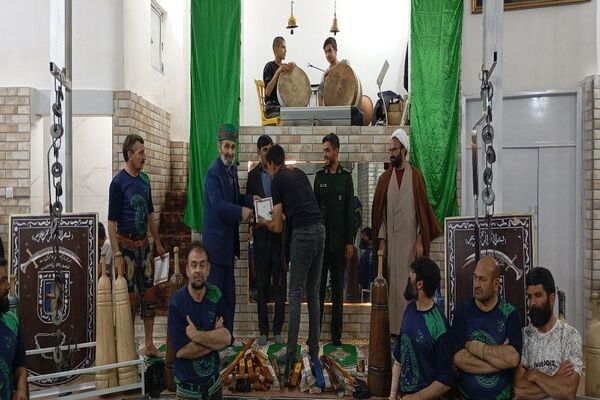 جشن امتیازدهی سالانه ورزشکاران به مناسبت روز فرهنگ پهلوانی و ورزش زورخانه ای در گود باستانی شهر بار 