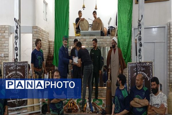 جشن امتیازدهی سالانه ورزشکاران به مناسبت روز فرهنگ پهلوانی و ورزش زورخانه ای در گود باستانی شهر بار 