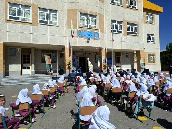 جشن عاطفه‌ها در مدارس اهر