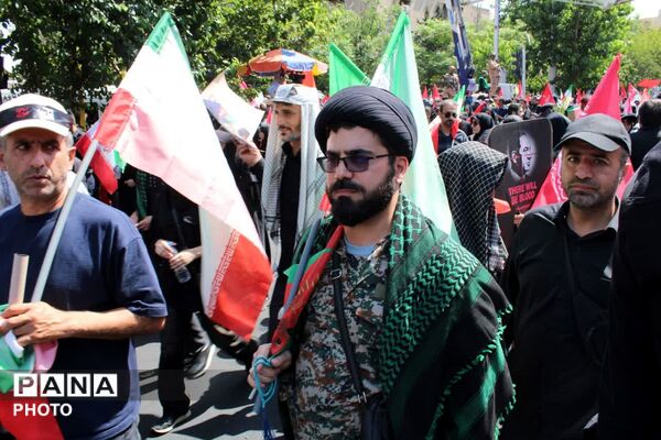 تجلی وفاداری؛ نگاهی به تصاویر مراسم بزرگداشت رهبر امت
