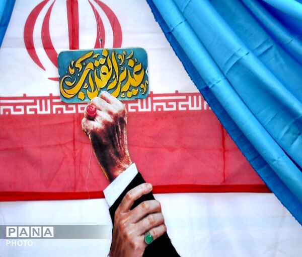 برگزاری باشکوه «مهمانی کیلومتری غدیر» در کرمانشاه با مشارکت گسترده مردم و دانش‌آموزان