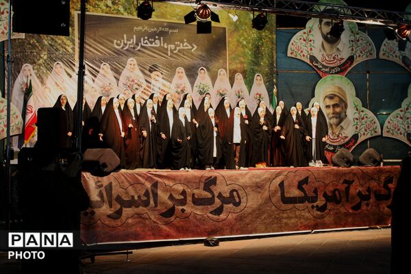 جشن میلاد حضرت معصومه (س) و روز دختر در سبزه میدان زنجان