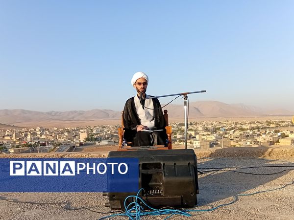 برگزاری مراسم پرفیض دعای ندبه در تپه نورالشهدا شهر نقنه