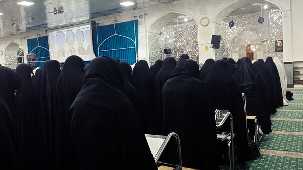 حضور پر شور مردم در نماز جماعت