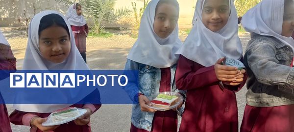 صبحانه نمادین دانش‌آموزان دبستان مولوی فین