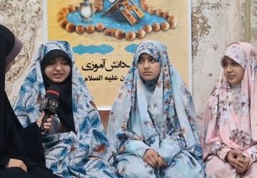 آیین معنوی اعتکاف دانش‌آموزی دختران در مسجد امام حسین(ع) قم