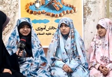 آیین معنوی اعتکاف دانش‌آموزی دختران در مسجد امام حسین(ع) قم