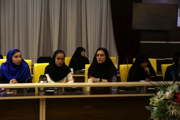 دیدار معاون وزیر آموزش و پرورش با تشکل‌های دانش‌آموزی در تبریز