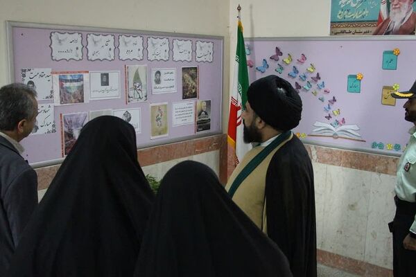 دیدار صمیمی امام‌جمعه رودهن با دانش‌آموزان و کارکنان دبیرستان آیت‌الله طالقانی رودهن 