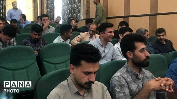 گردهمایی مسئولان و مدیران مدارس در سالن معلم اشخانه