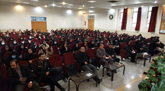 جلسه توجیهی مسابقات فرهنگی‌ - هنری و پرسش مهر برای معاونین و مربیان پرورشی ناحیه ۵ اصفهان