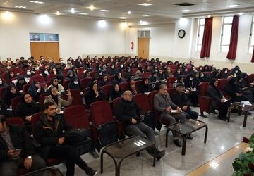 جلسه توجیهی مسابقات فرهنگی‌ - هنری و پرسش مهر برای معاونین و مربیان پرورشی ناحیه ۵ اصفهان