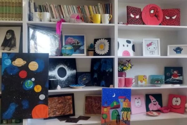 نمایشگاه هنر و کار و فناوری در آموزشگاه شاهد 16