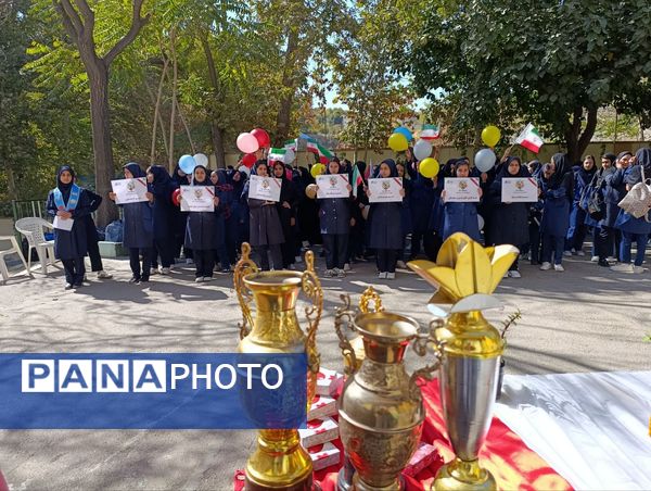 المپیاد ورزشی درون مدرسه ای در دبیرستان اژدر افشار 