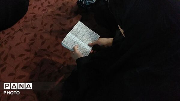 نهمین شب از مراسم عزاداری امام حسین همراه با هئیت زنجیر زنی در مسجد الغدیر