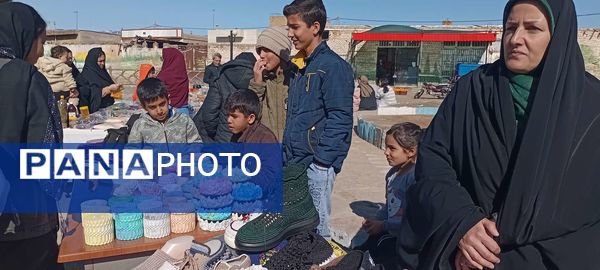 بازارچه محلی در حاشیه جشن چله خرد عارف آباد