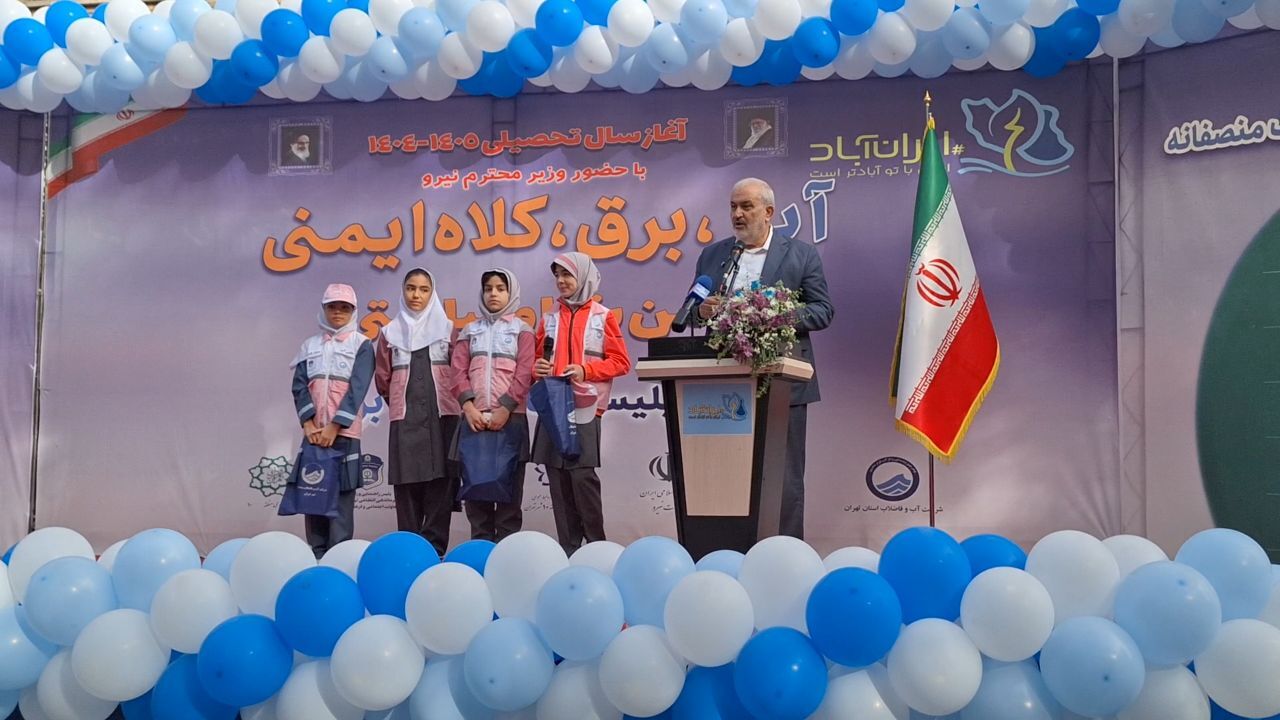 دانش‌آموزان باید خود راه آینده آموزش و پرورش را ترسیم کنند