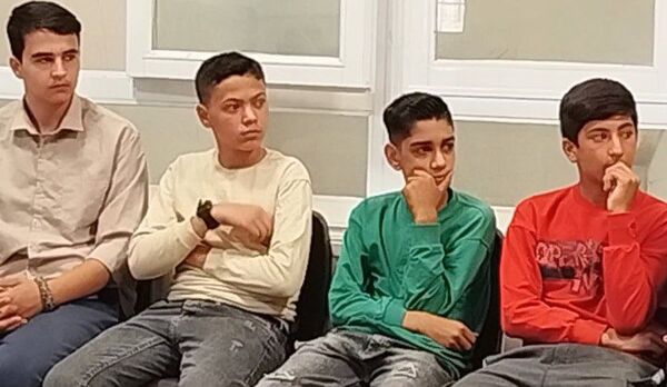 دیدار فرماندهان بسیج دانش آموزی مدارس کاشمر با امام‌ جمعه شهرستان