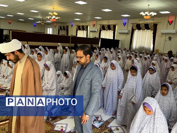 جشن‌نیمه متمرکز بهار بندگی و عبادت برای ۴۵۰ دانش‌آموز آباده‌ای