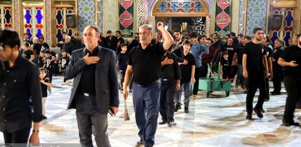 سوگواره هیئت سقایی (العطش) در حرم مطهر پیام‌آور واقعه عاشورا به ایران