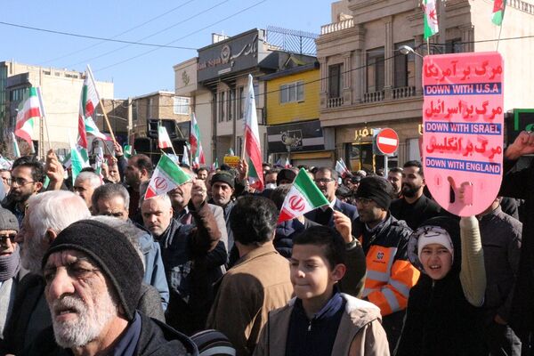 راهپیمایی محکومیت اقدامات تروریستی آمریکا و رژیم صهیونیستی در شهرستان فیروزکوه