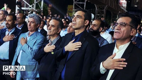تجدید بیعت با رهبر و آرمان‌های انقلاب در خرم آباد