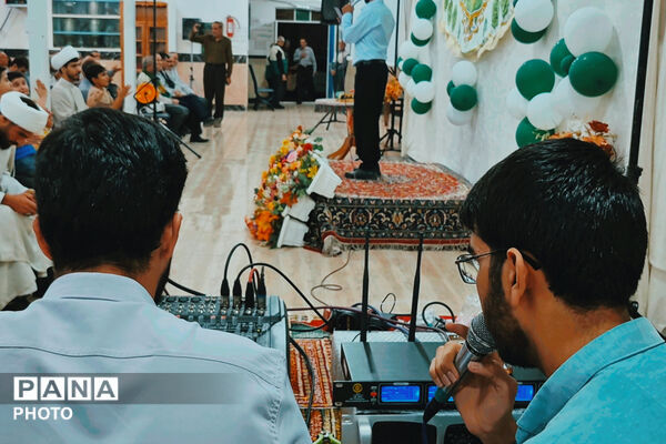 شبی از شادی و مهر در حسینیه مرکزی آباده