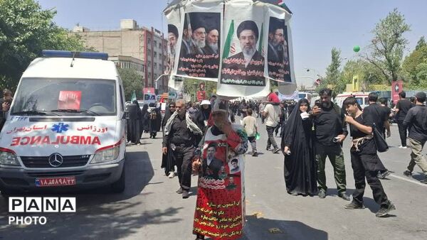 وداع با رهبر شهید انقلاب و تجدید عهد با آرمان‌های رهبر در مصلی تهران