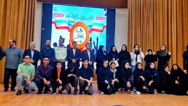 برگزاری اختتامیه جشنواره نوجوان سالم و یاریگران زندگی در کانون شهید فهمیده کرج