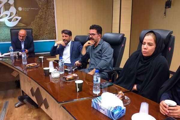 برگزاری مراسم حافظ‌ خوانی و مشاعره به‌مناسبت هفته فرهنگی شهرستان ملارد
