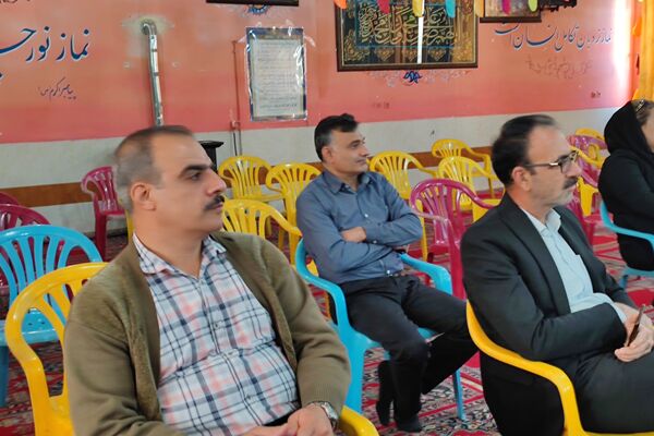 برگزاری جلسه آموزش خانواده در دبیرستان شاهد شهید قاسم سلیمانی