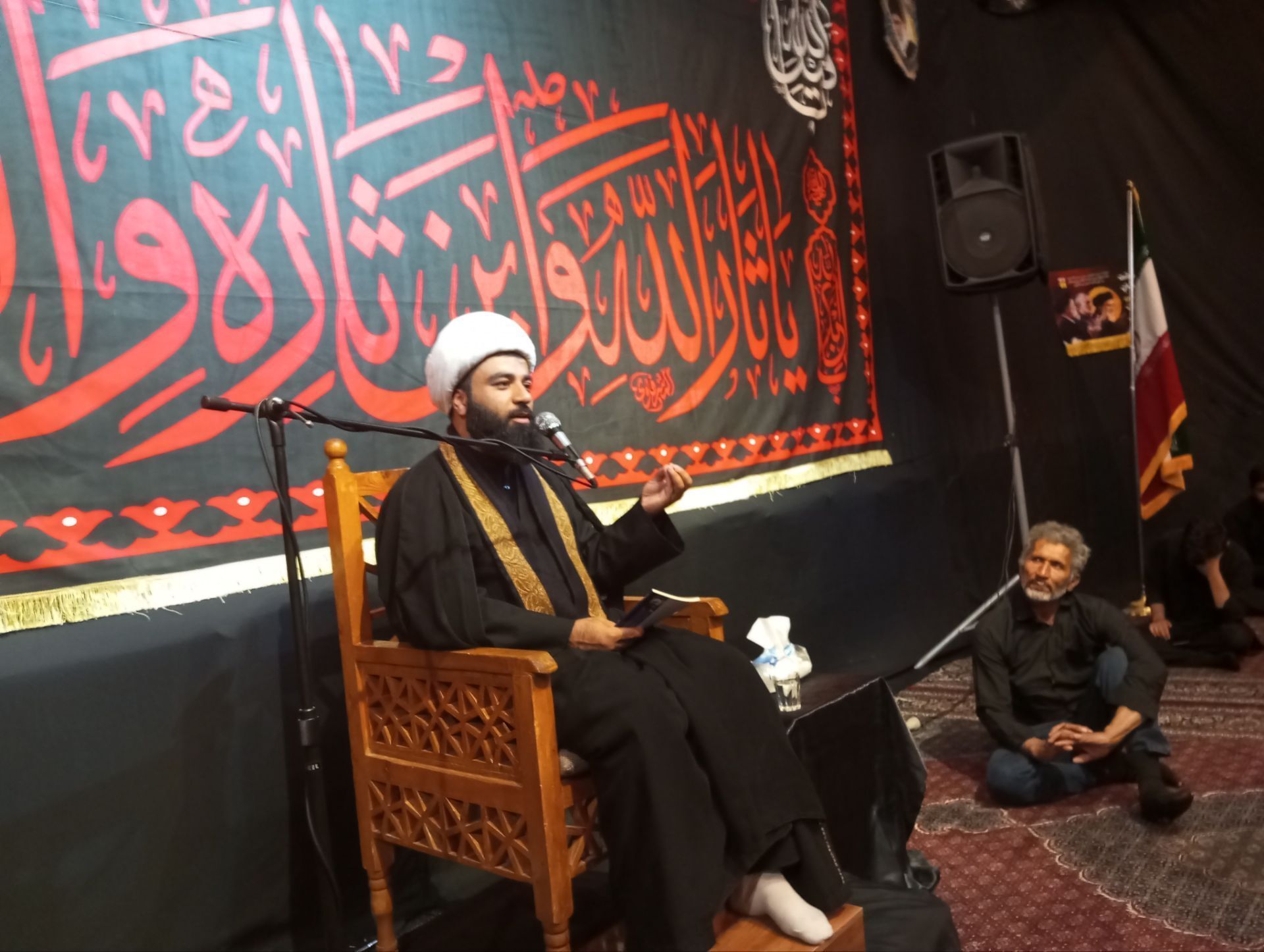 شب دوازدهم محرم مصادف با شهادت امام سجاد (ع)
