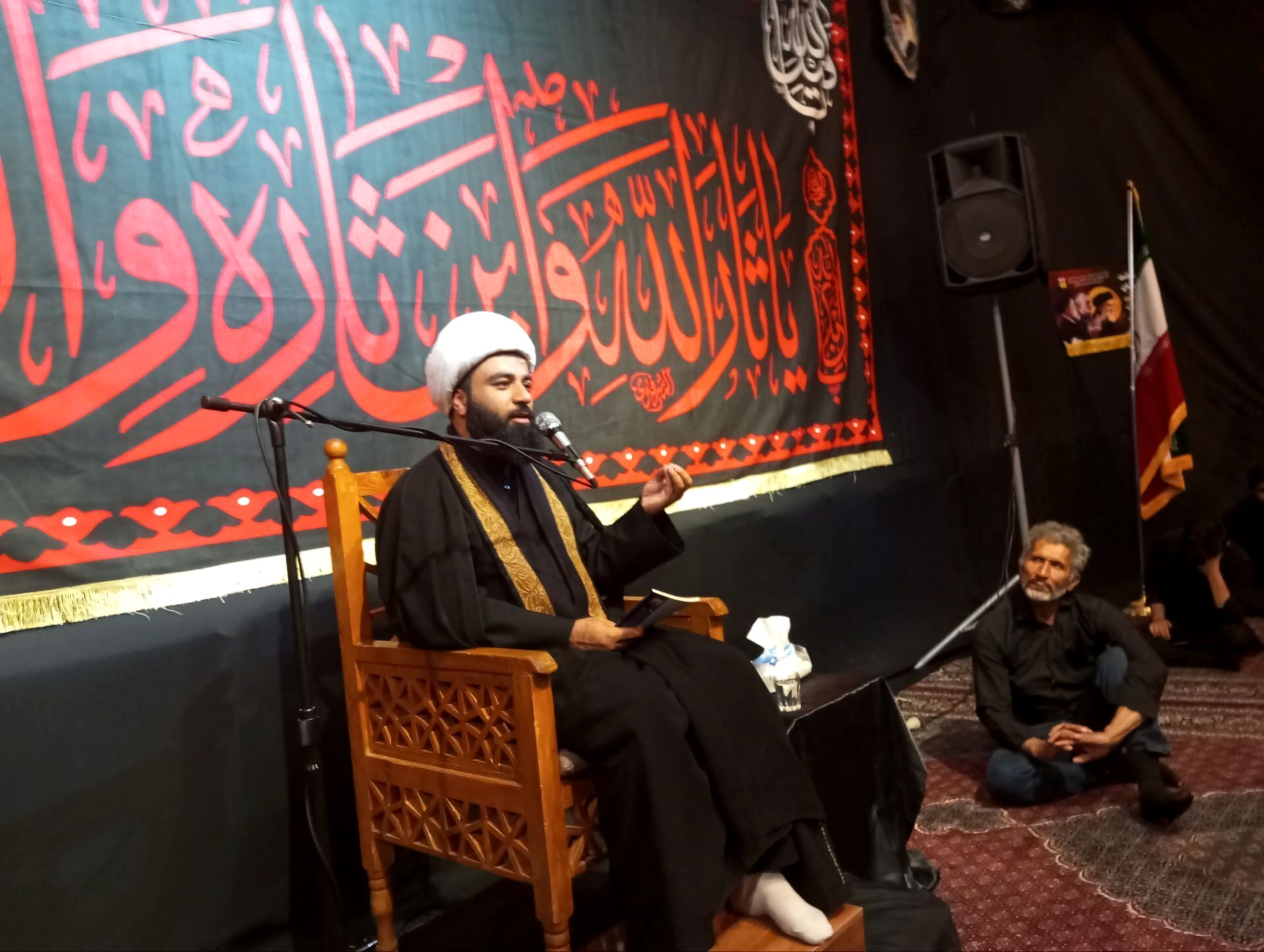 شب دوازدهم محرم مصادف با شهادت امام سجاد (ع)
