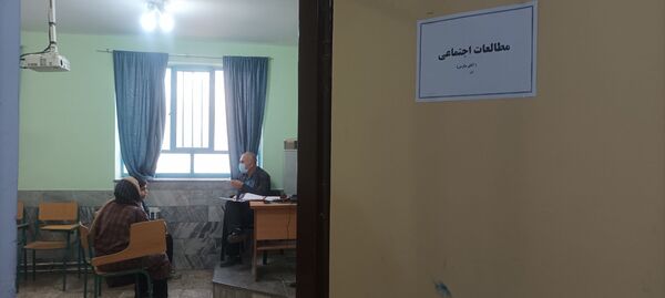 ۱۳ آذر جلسه دیدار اولیا با دبیران دبیرستان نمونه دولتی پژوهش آشخانه 