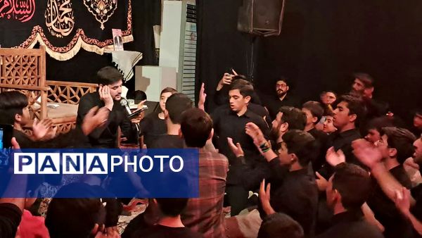 مراسم عزاداری شب شهادت امام حسن عسکری (ع) در امامزاده سید حمزه 