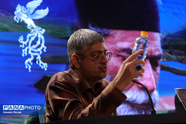 نشست نقد و بررسی فیلم «غبار میمون» در چهل و چهارمین جشنواره ملی فیلم فجر