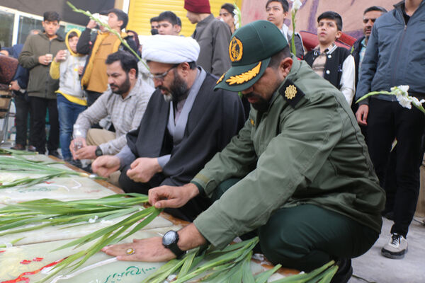 گلباران مزار شهدای گمنام قم در ایام الله دهه فجر